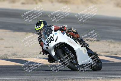 media/Dec-07-2025-CVMA (Sun) [[3e7d2de5dc]]/Race 7-Formula Lightweight Twins Shootout/